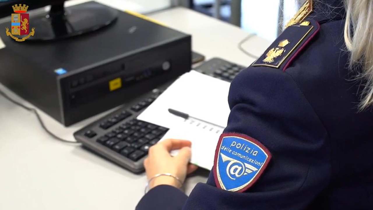 Polizia postale pedofilia online