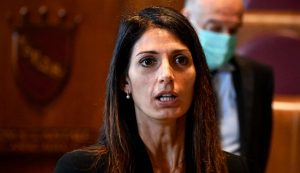 L a proposta di Raggi contro la violenza sulle donne