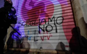 Protesta sotto la sede di Provita durante il corteo 'Non una di meno' manifestazione contro la violenza sulle donne, Roma, 25 Novembre 2023