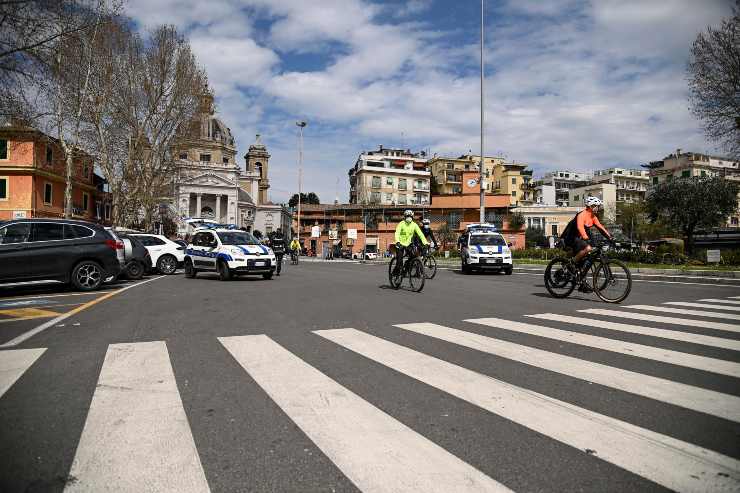 Controlli della Polizia Municipale a Ponte Milvio per la domenica ecologica, Roma (Immagine di repertorio)