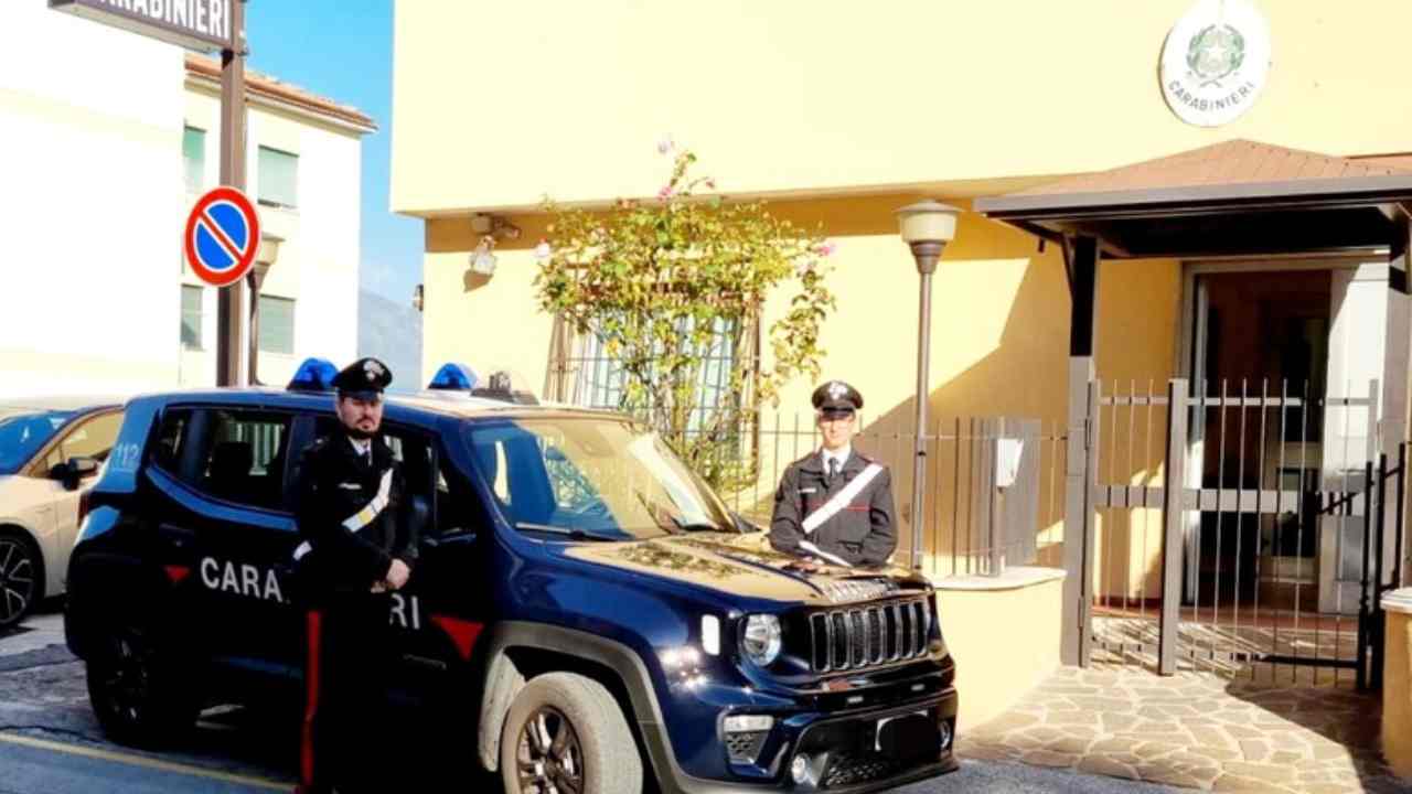 anziana senza soldi spesa carabinieri