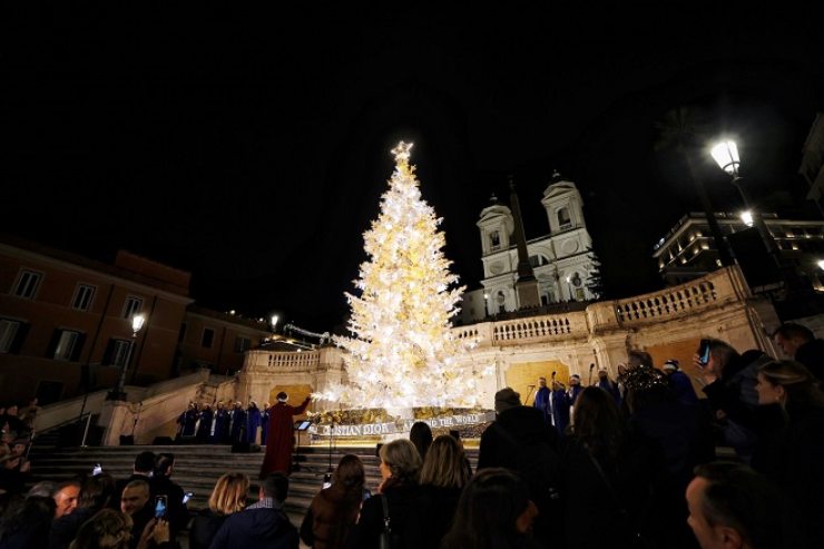 L’inaugurazione dell’albero di Natale Dior, Roma, 5 dicembre 2023 (Foto dal sito del Comune di Roma)