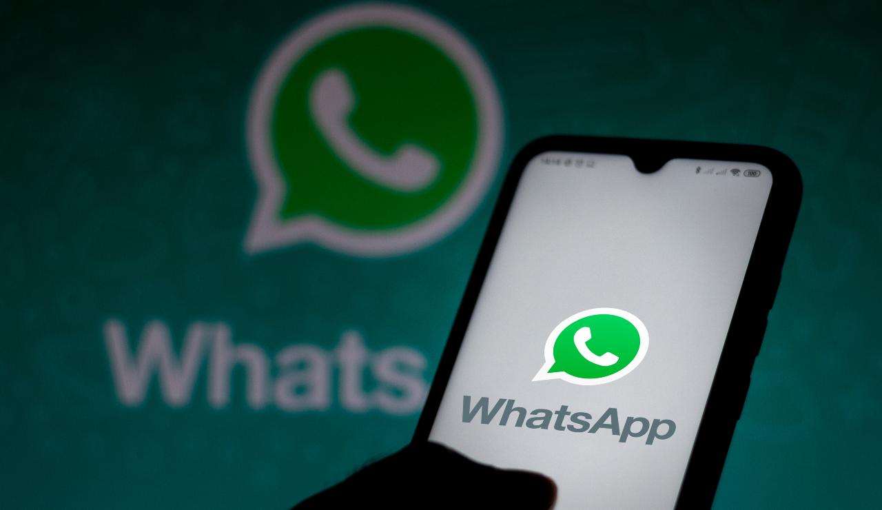 Il galateo dice no agli audio vocali troppo lunghi su WhatsApp