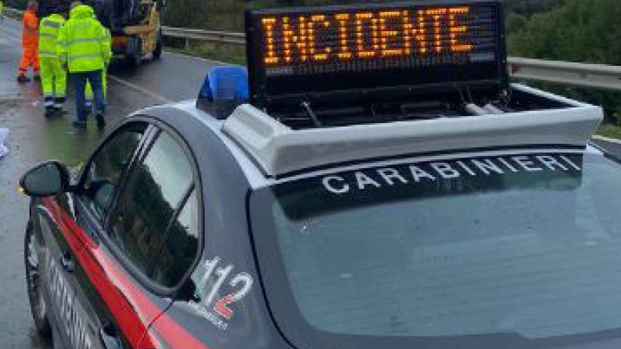 Incidente sulla Casilina: morta la donna sull'auto