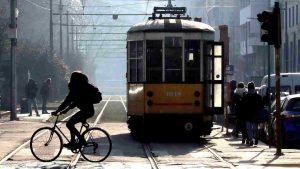 Un tram in servizio in corso Sempione, Roma (Immagine di repertorio)