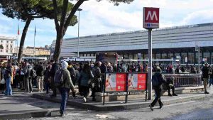 Dall'8 dicembre riapre Metro A di sera