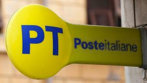 Poste Italiane, insegna (Immagine di repertorio)