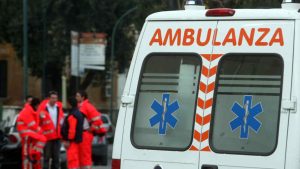 28enne in gravi condizioni: colpito da un petardo