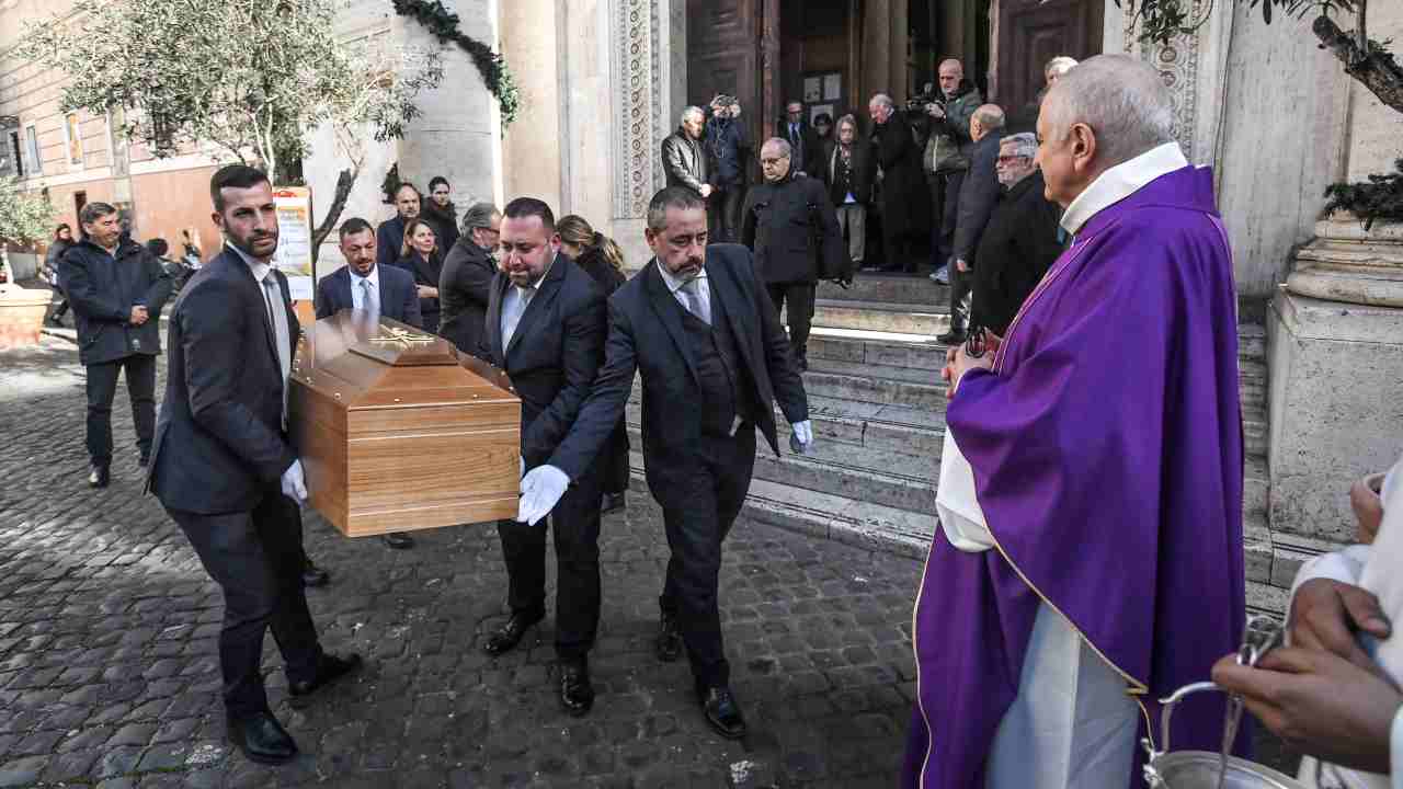 Funerali Paolo Graldi: folla a Roma