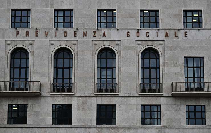 La sede Inps in piazza della Vittoria, Genova