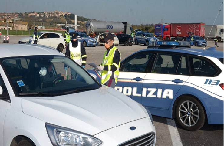 Controlli degli agenti di Polizia sul Gra, Roma (Immagine di repertorio)