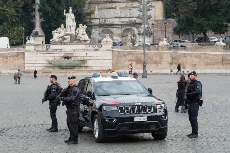 Le Aliquote di Primo Intervento (A.P.I.) e le Squadre Operative di Supporto (S.O.S.) nel centro di Roma, unità specializzate costituite dopo gli attentati del 2015 in Francia, per accrescere la capacità antiterrorismo dei Carabinieri