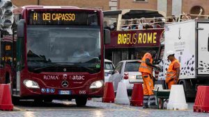 Roma, accordo con Iveco Bus per oltre 400 autobus elettrici