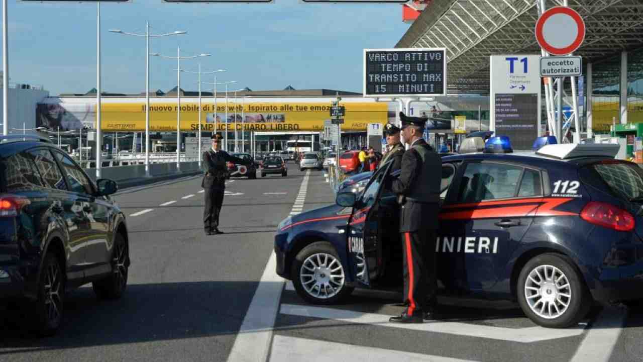 Ricercato arrestato in aeroporto a Roma