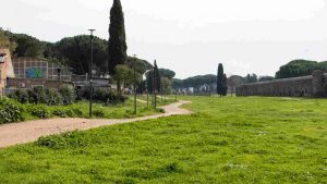 Roma, ragazzo trovato impiccato in un parco: si ipotizza un suicidio