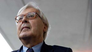 Vittorio Sgarbi condannato per diffamazione contro l'ex sindaca Virginia Raggi