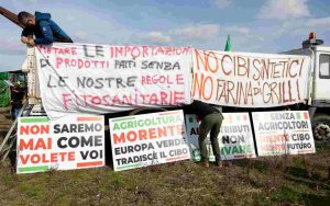 Agricoltori in protesta: trattori a Roma venerdì per la manifestazione