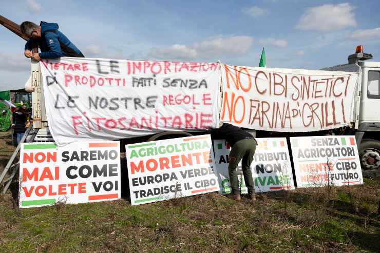 Agricoltori in protesta: trattori a Roma venerdì per la manifestazione