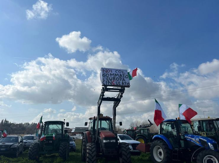 Annullata la manifestazione il movimento Riscatto agricolo ha annunciato il corteo di 4 trattori al centro di Roma e il corteo sul Gra in serata